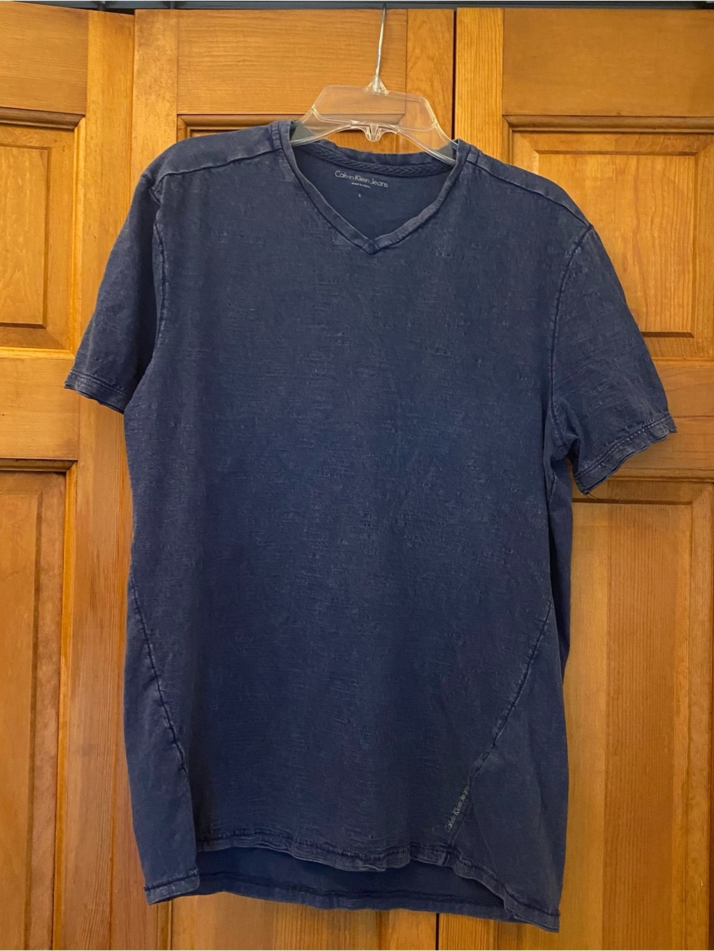 Calvin Klein Jeans Men's Washed Navy V-Neck Short Sleeve Tee